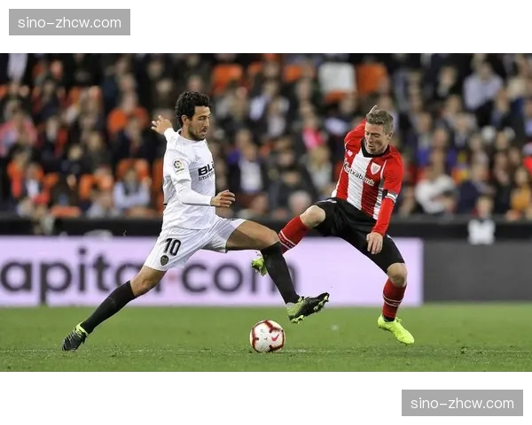 沙特迎战乌拉圭焦点战 门将奥维斯扑救效率决定比赛走向